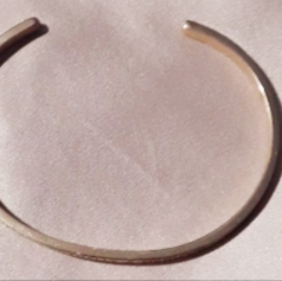 Bangle Bracelet ♡ - Picture 4 of 4